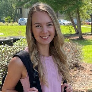 Meet your Posher, Savannah